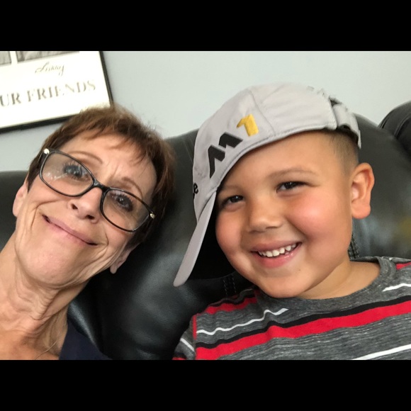 ANGELA 💜💜 POSH AMBASSADOR 💜💜 - Picture 2 of 4